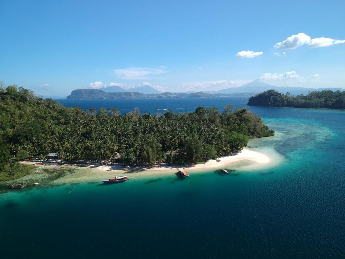 Blue Bay Divers Likupang Bangka Экстерьер фото