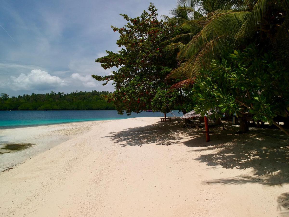 Blue Bay Divers Likupang Bangka Экстерьер фото